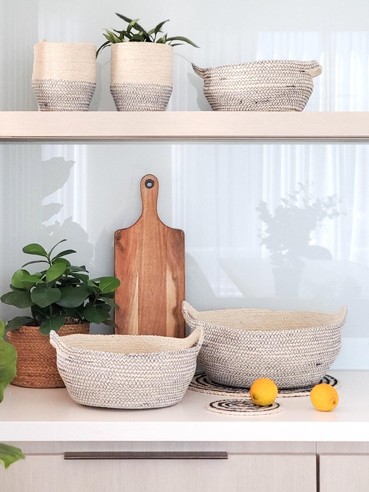 Amari Fruit Bowl - Black - ItemBear.com