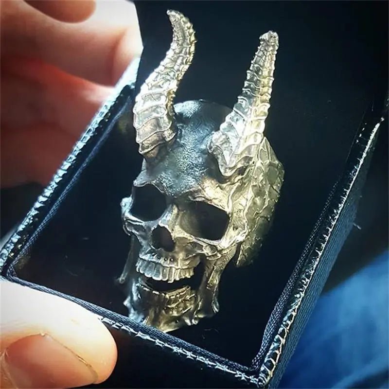 Goth Black Skull Ring - ItemBear.com
