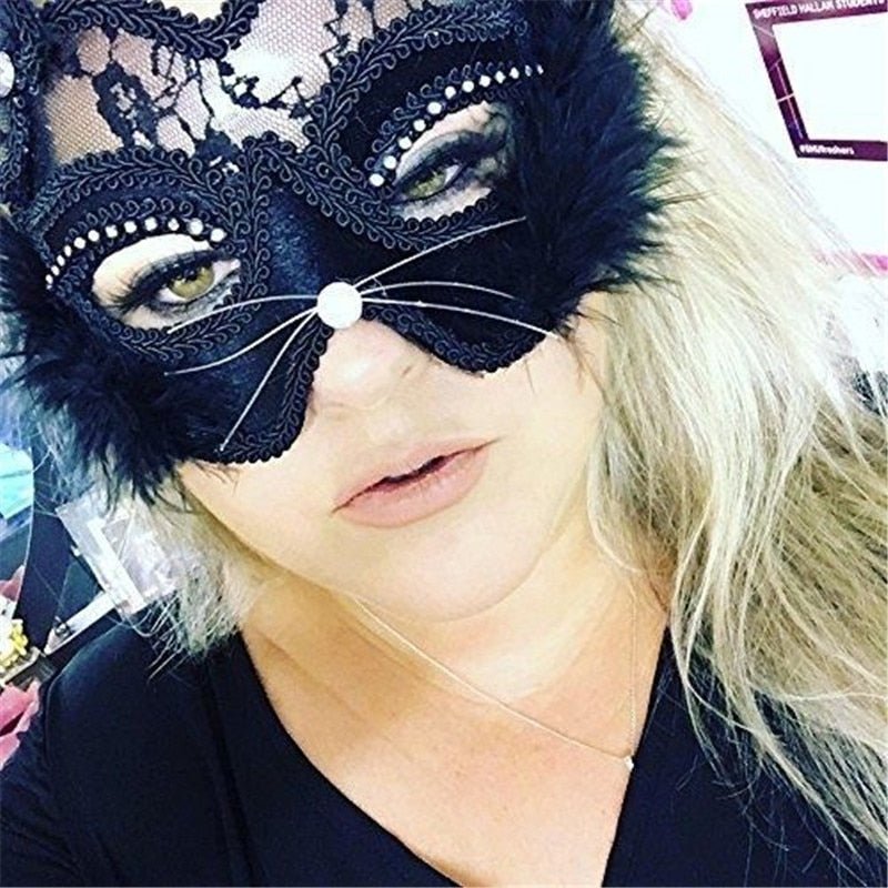 Lace Cats Eye Mask - ItemBear.com