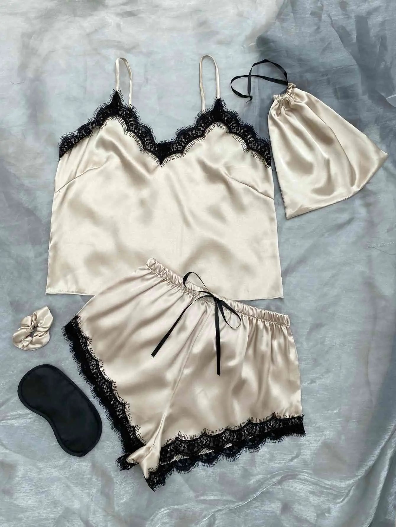 Lace Dreams Pajama Set - ItemBear.com