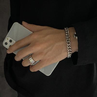 Modern Vintage Chain Ring - ItemBear.com