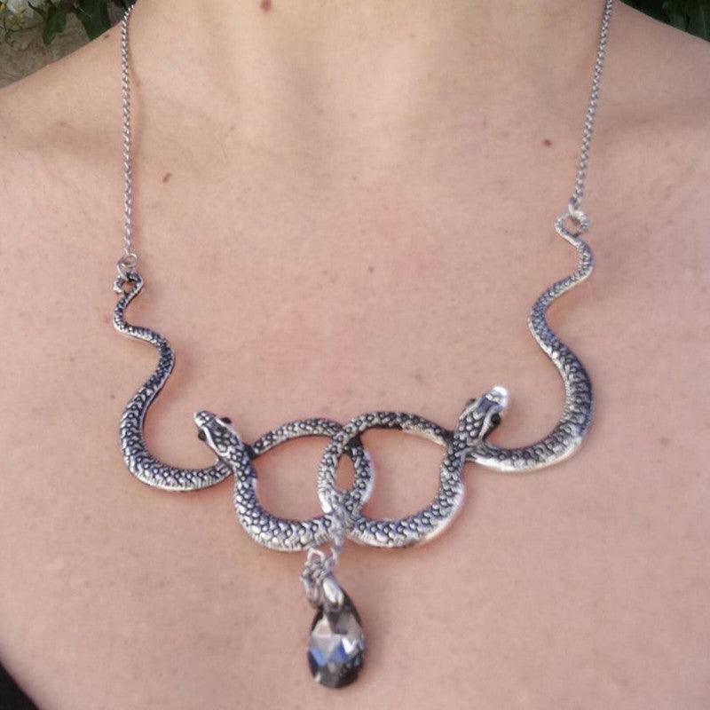 Snake Entanglement Necklace with Crystal - ItemBear.com