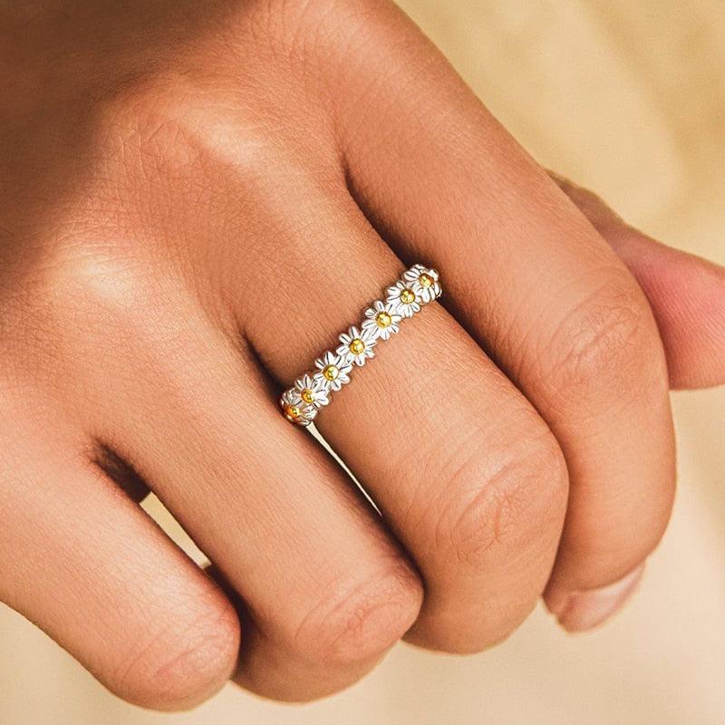 Vintage Daisy Rings For Women Cute Flower Ring Adjustable Open Cuff Wedding Engagement Rings Female Jewelry Bague - ItemBear.com